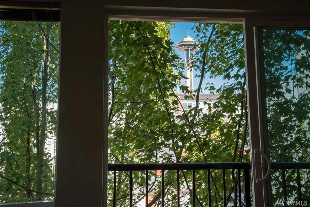 323 Queen Anne Ave - Photo 1