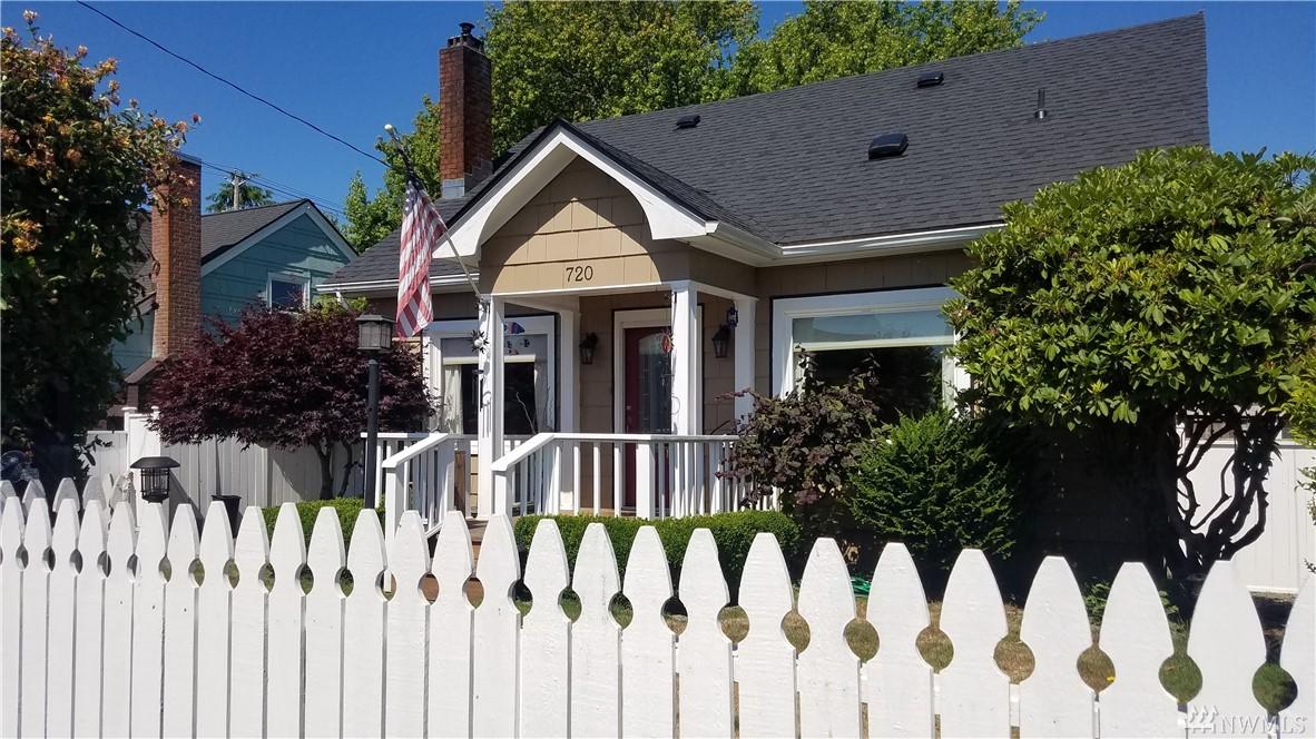 720 6th St - Photo 1