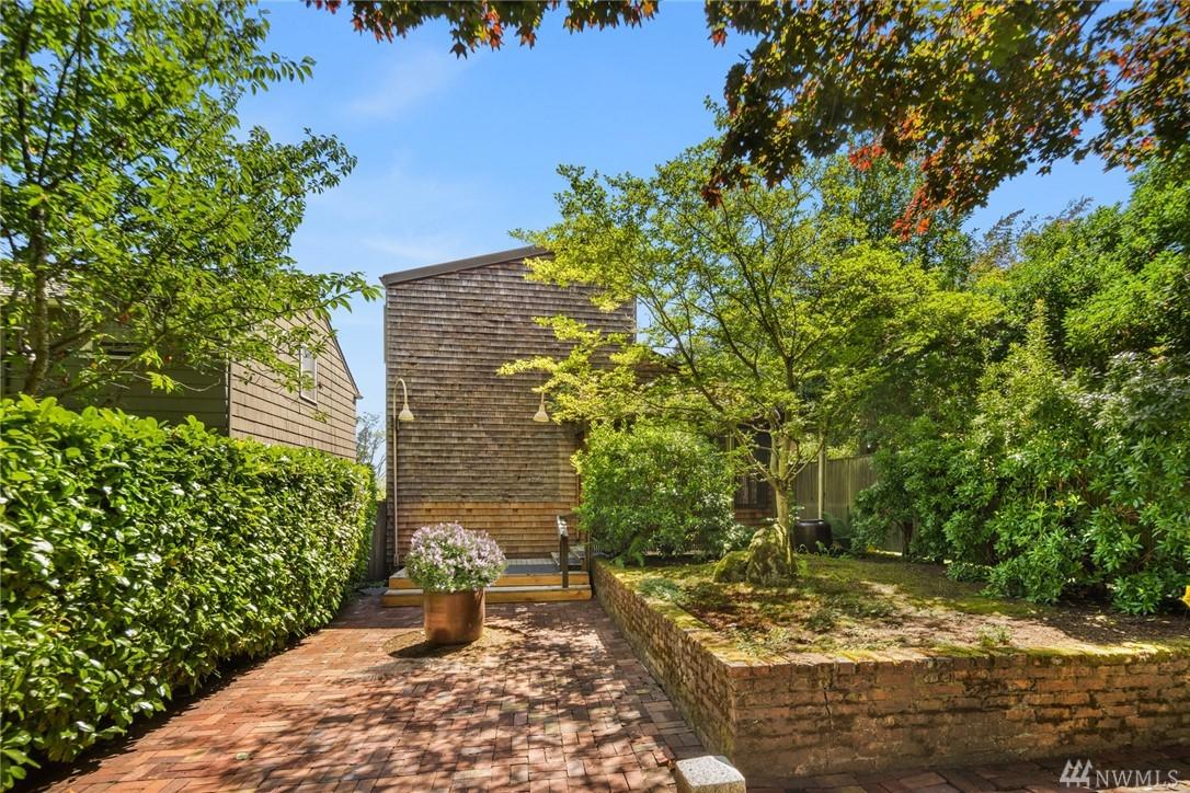 1216 38th Ave - Photo 1
