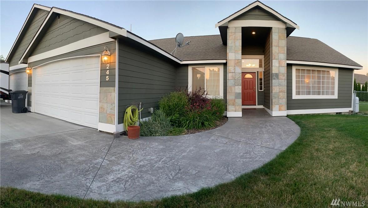 245 Scenic Dr - Photo 1