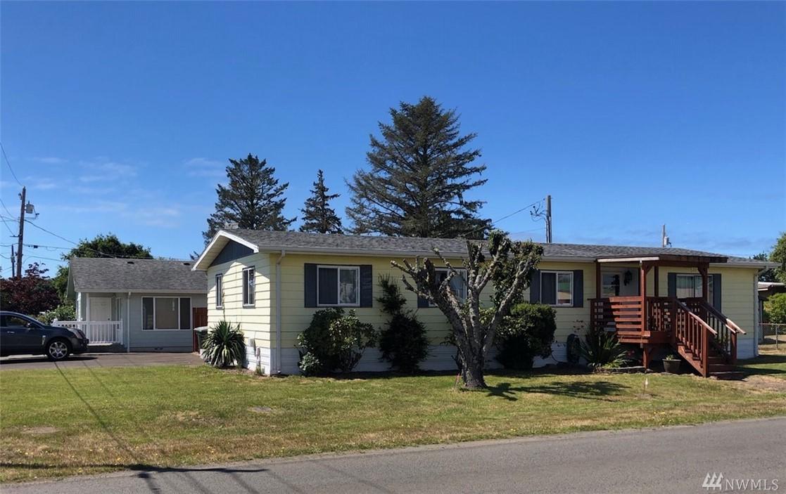 711 Washington Ave - Photo 1