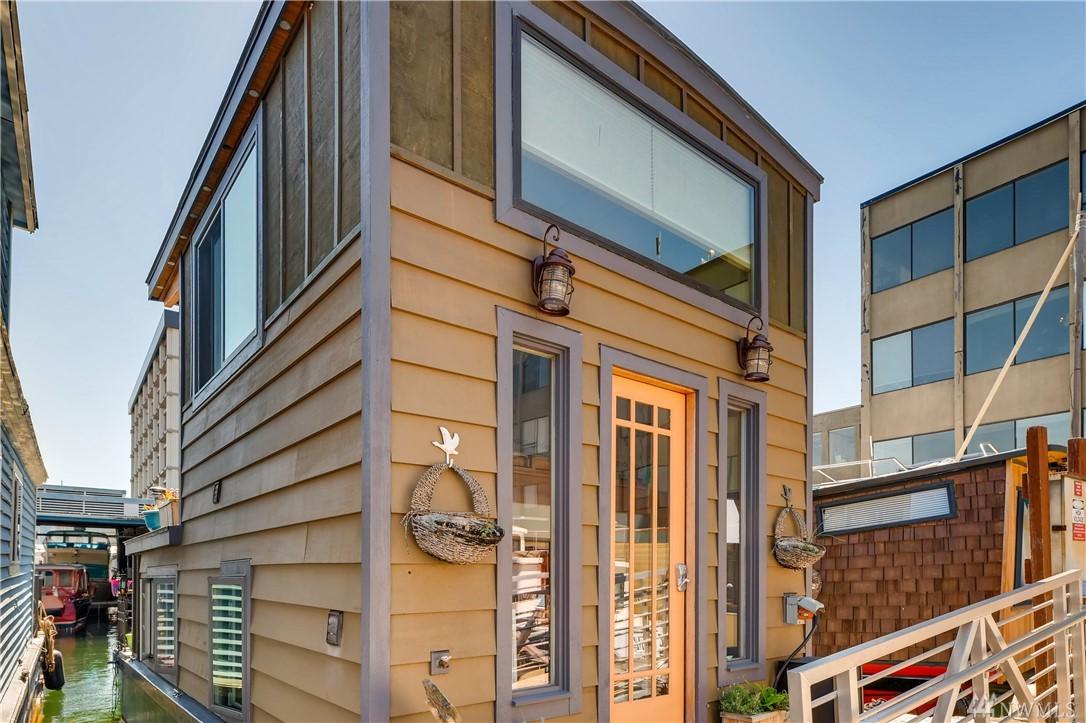 1818 Westlake Ave - Photo 1