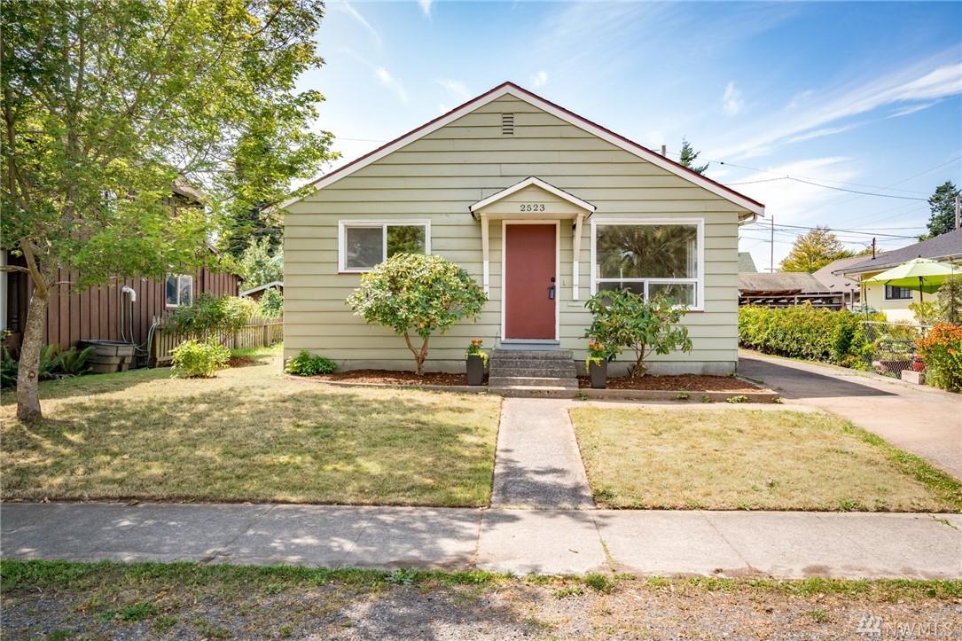 2523 Victor St - Photo 1