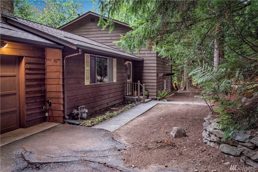 1469 Oriental Ave - Photo 1
