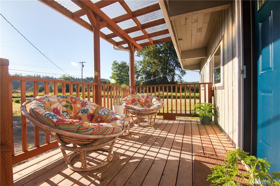 305 11th Ave - Photo 1