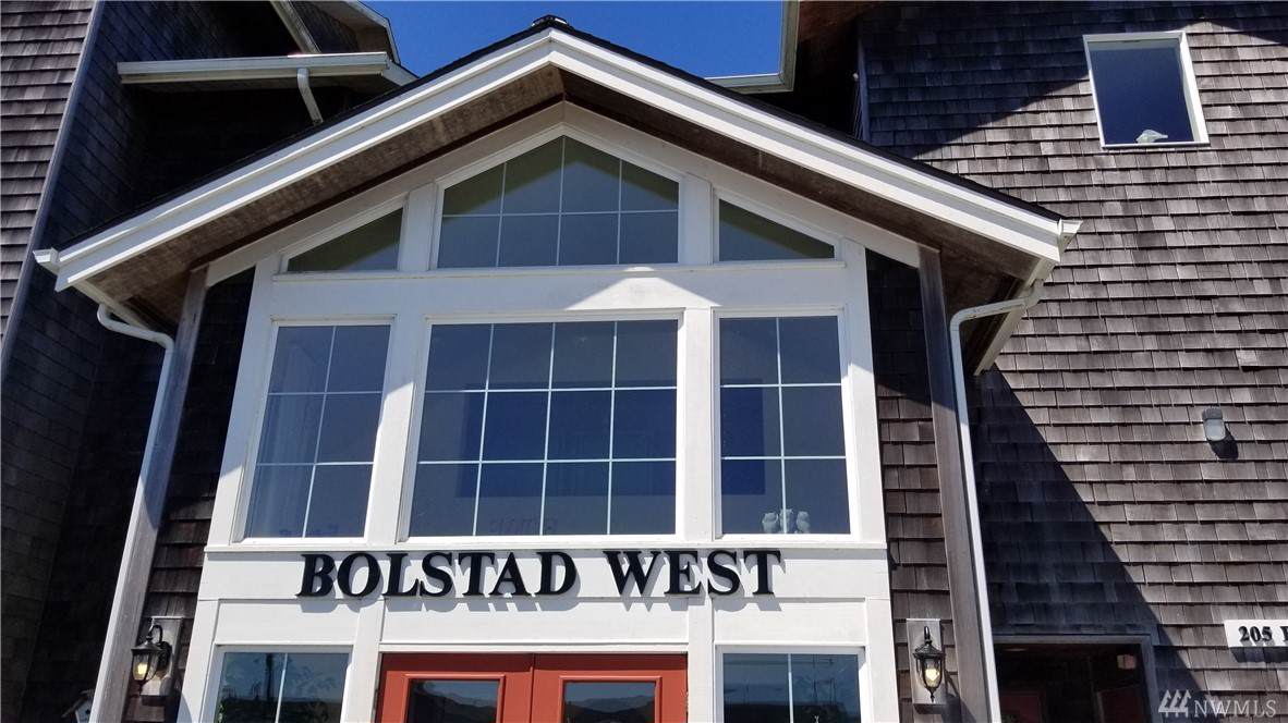 205 Bolstad Ave - Photo 1