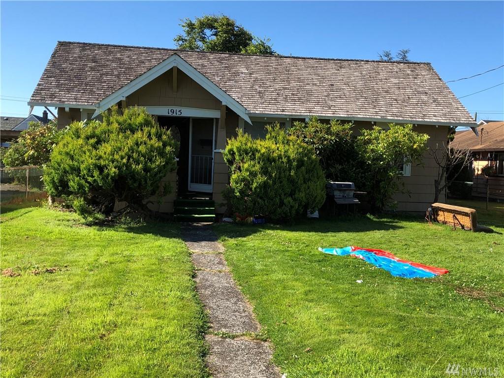 1915 Bay Ave - Photo 1
