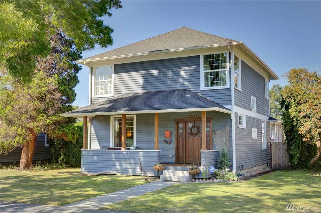 2222 Rainier Ave - Photo 1