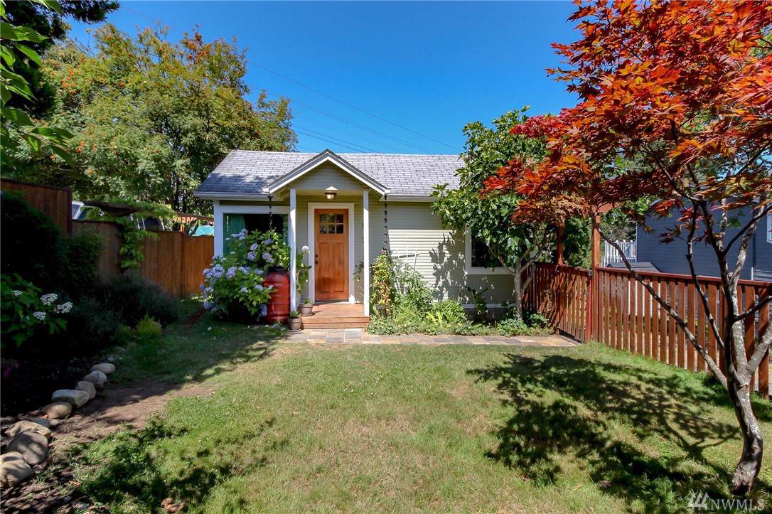1612 192nd St - Photo 1