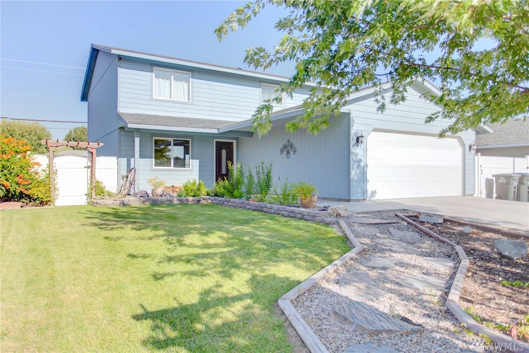 1613 Skyline Dr - Photo 1