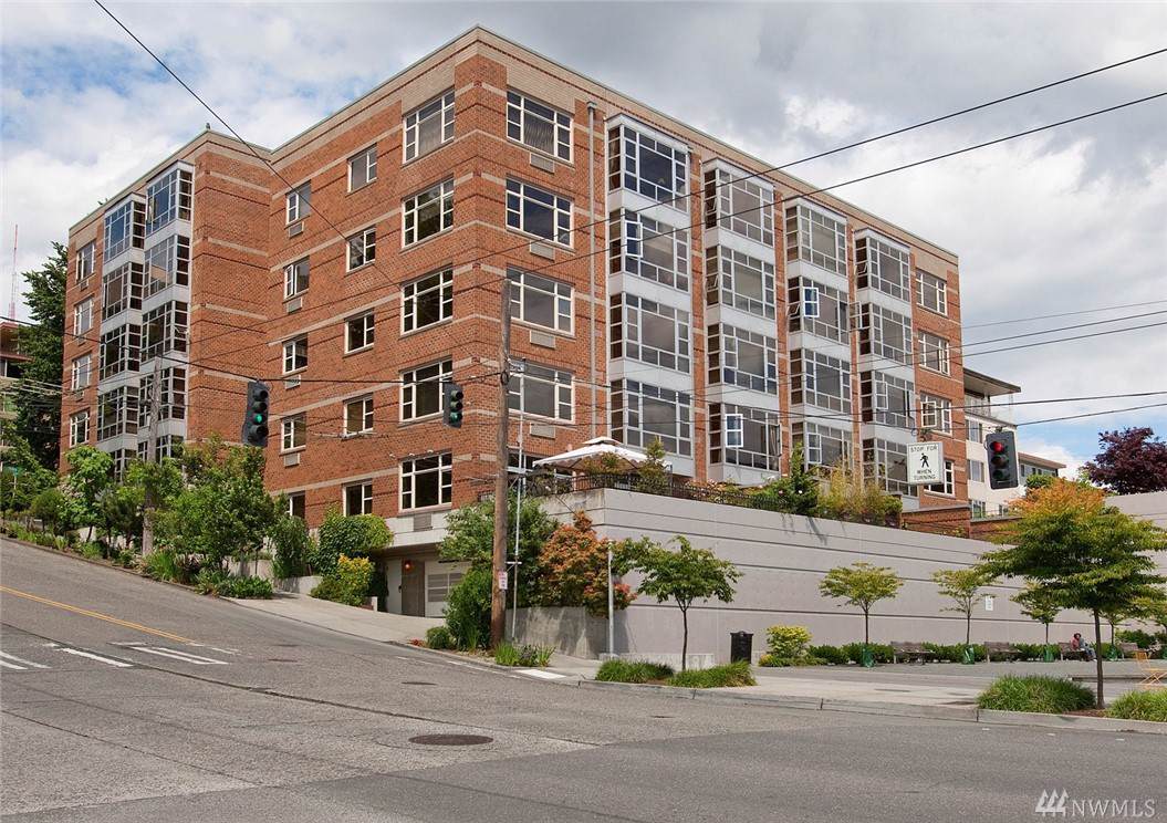 720 Queen Anne Ave - Photo 1