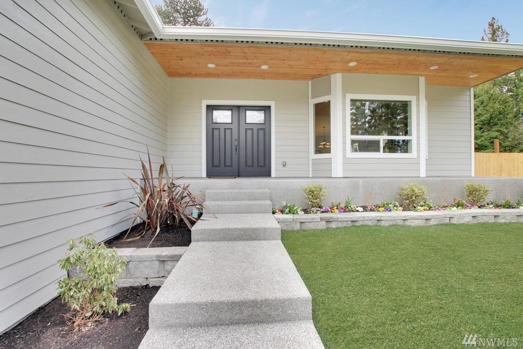 18609 77th St Ct - Photo 1