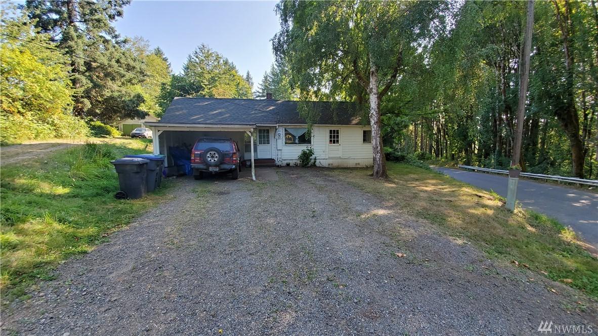 203 Oak St - Photo 1