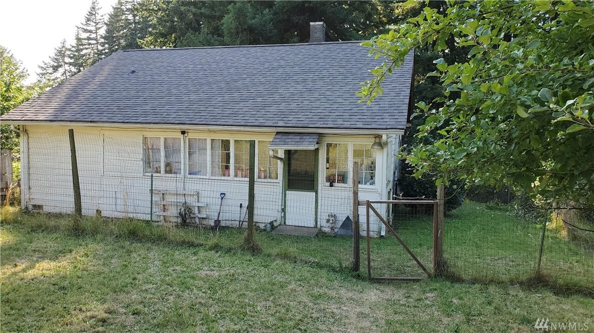 201 Oak St - Photo 1