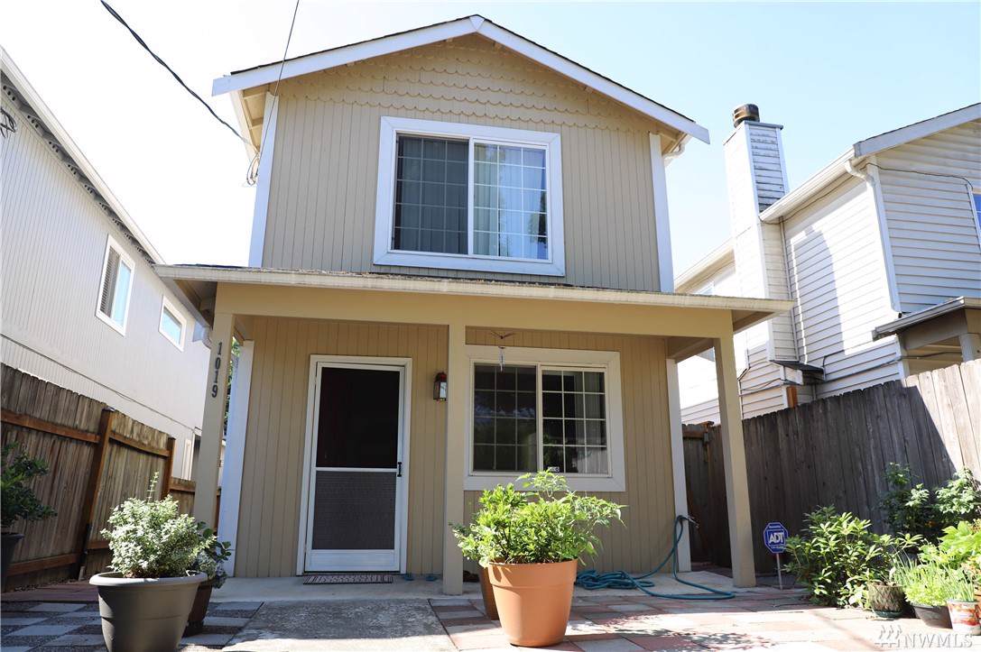1019 Cloverdale St - Photo 1