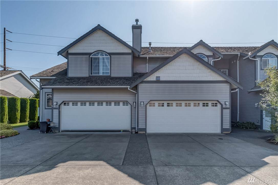 2272 James Cir - Photo 1
