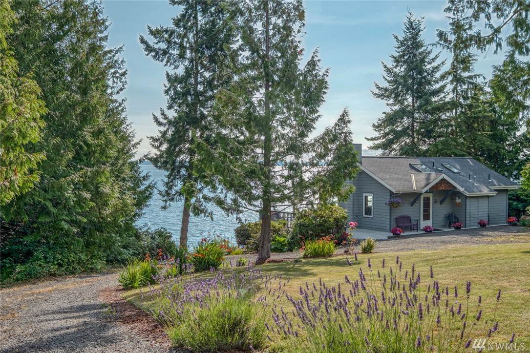 550 Bay Wy - Photo 1
