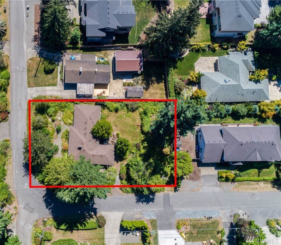 4503 90th Ave - Photo 1