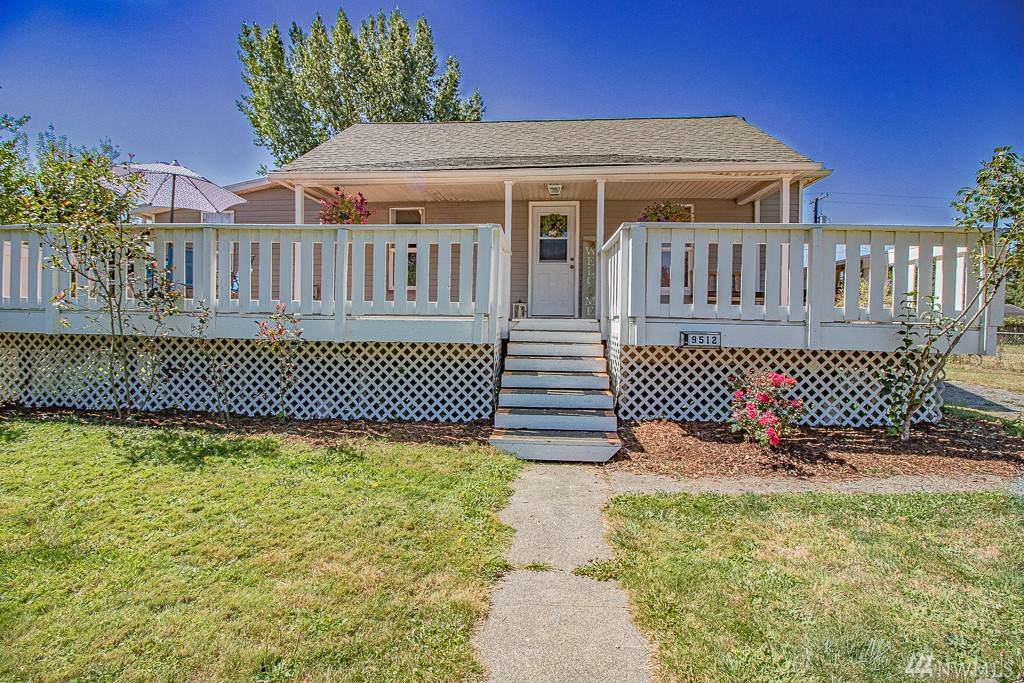 9512 356th St - Photo 1