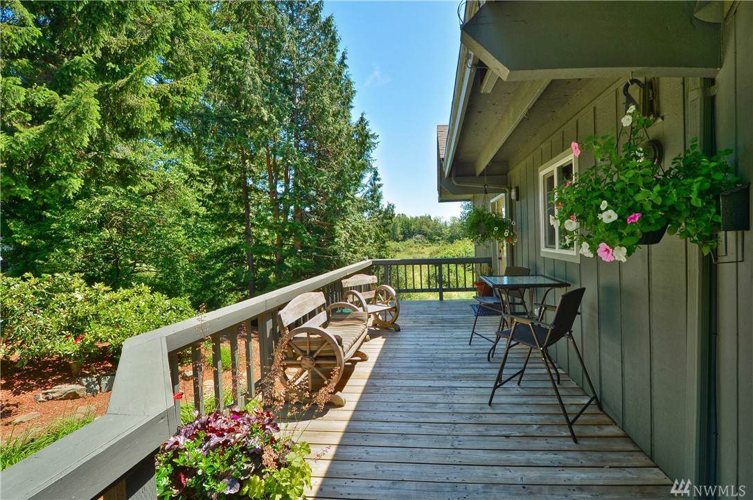 5889 Northwest Dr - Photo 1