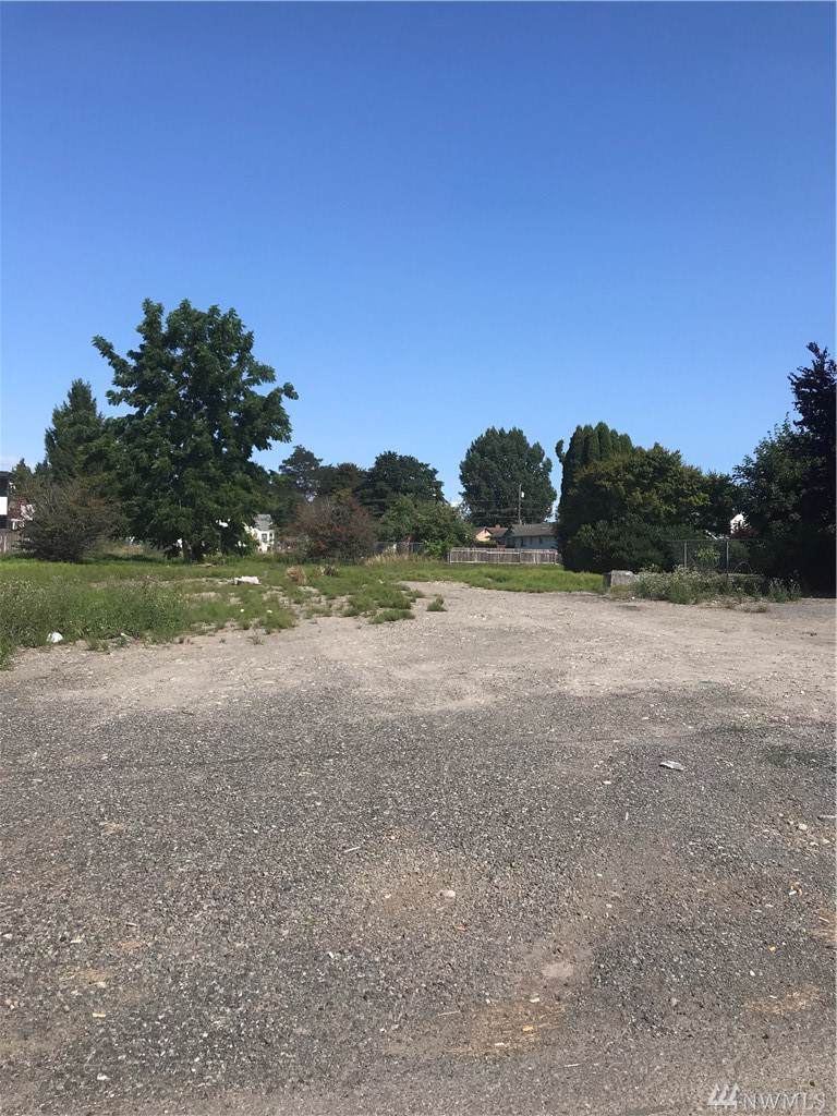 1068 Columbia St - Photo 1