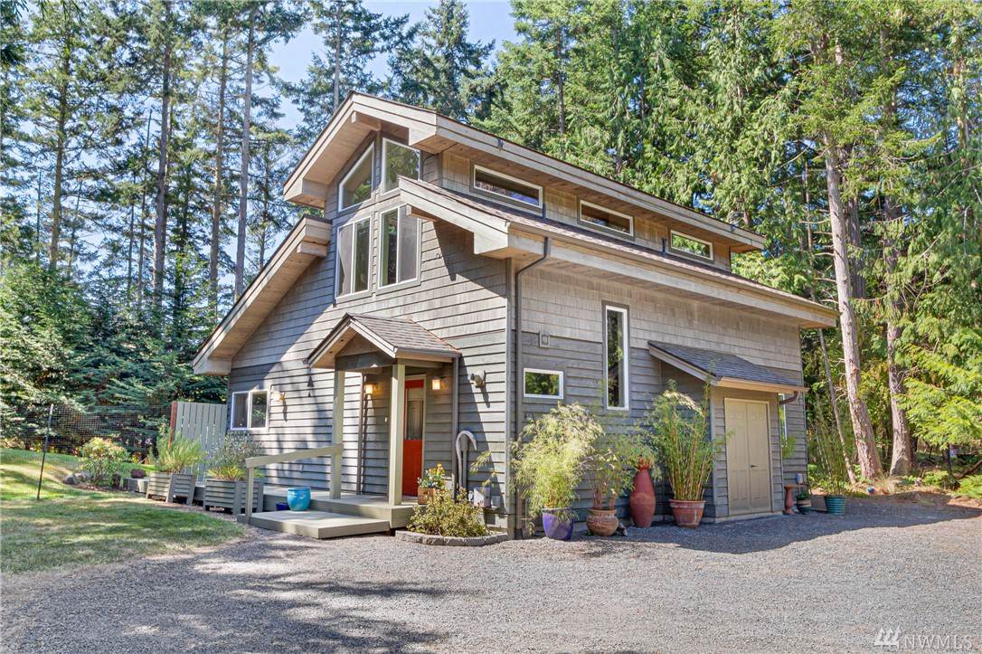 413 Island Dr - Photo 1