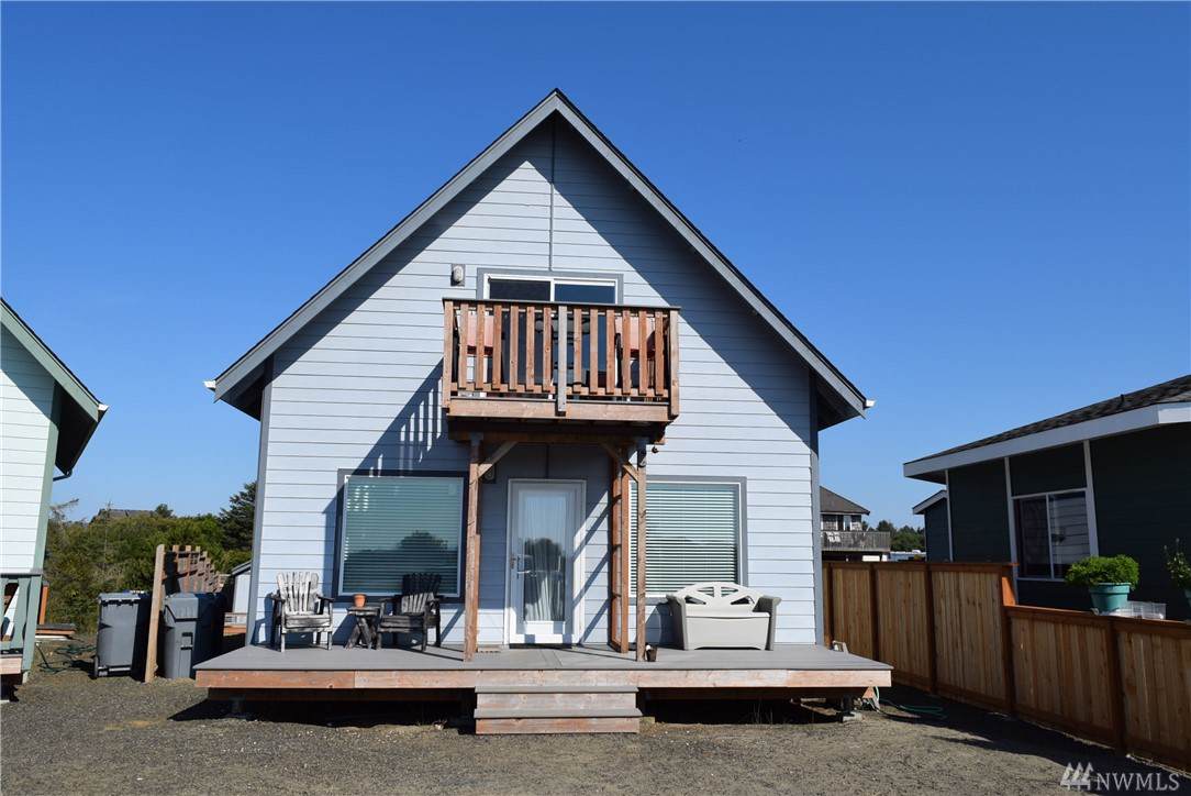 324 Marina Ct - Photo 1