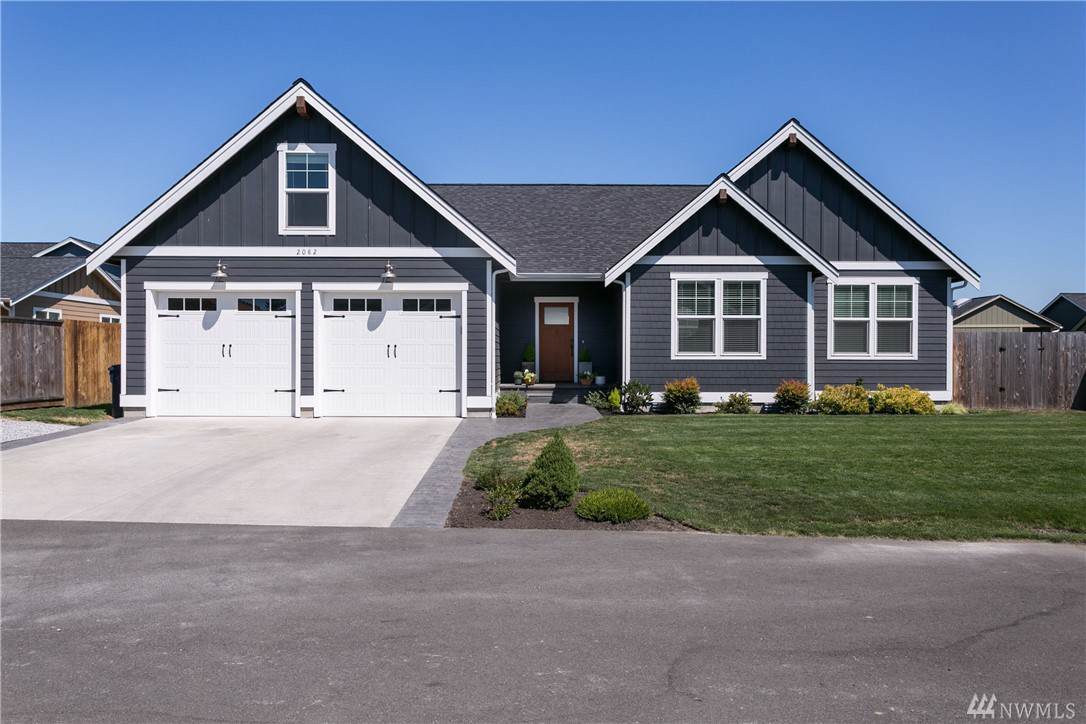 2082 Woodsman Dr - Photo 1
