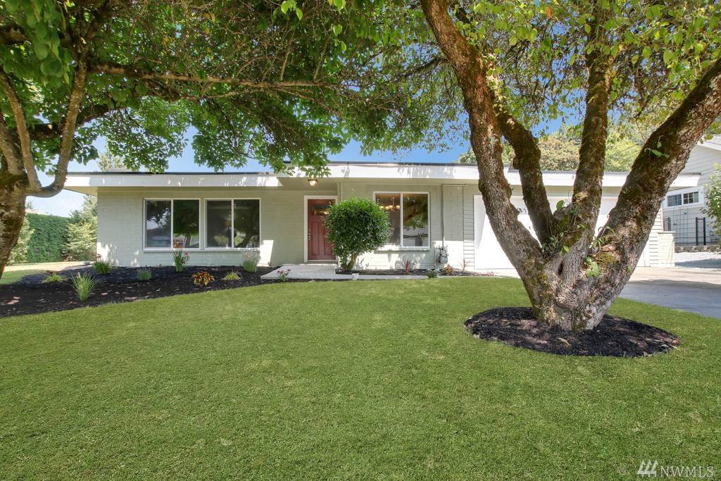 408 Riverview Dr - Photo 1