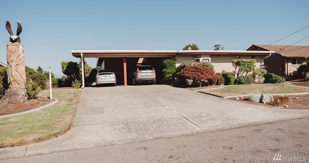 1740 James St - Photo 1