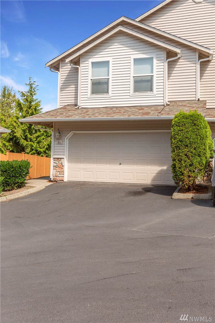 11 87th Ave Ne - Photo 1