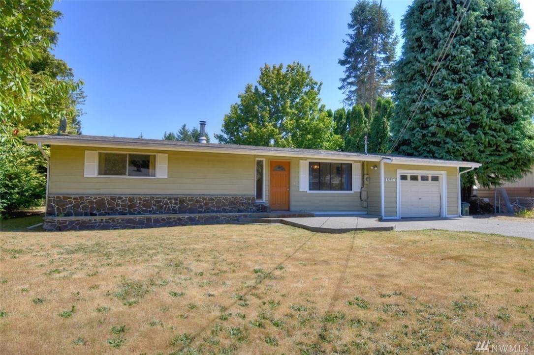 1420 Dogwood St - Photo 1