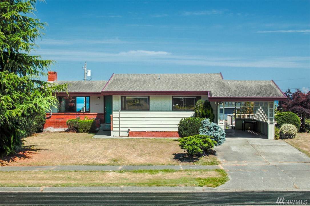1725 E 6th St - Photo 1