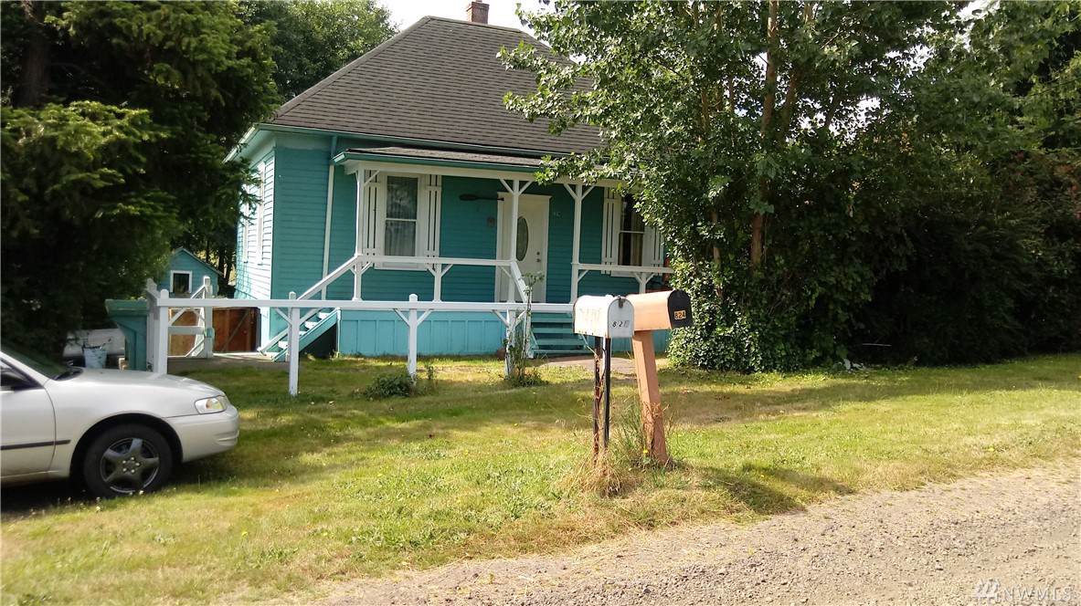 824 Wyoming St - Photo 1