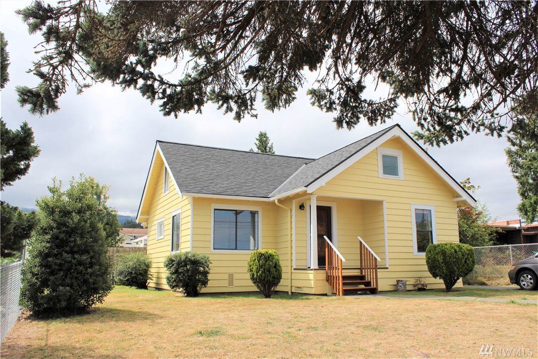 230 Lauridsen Blvd - Photo 1