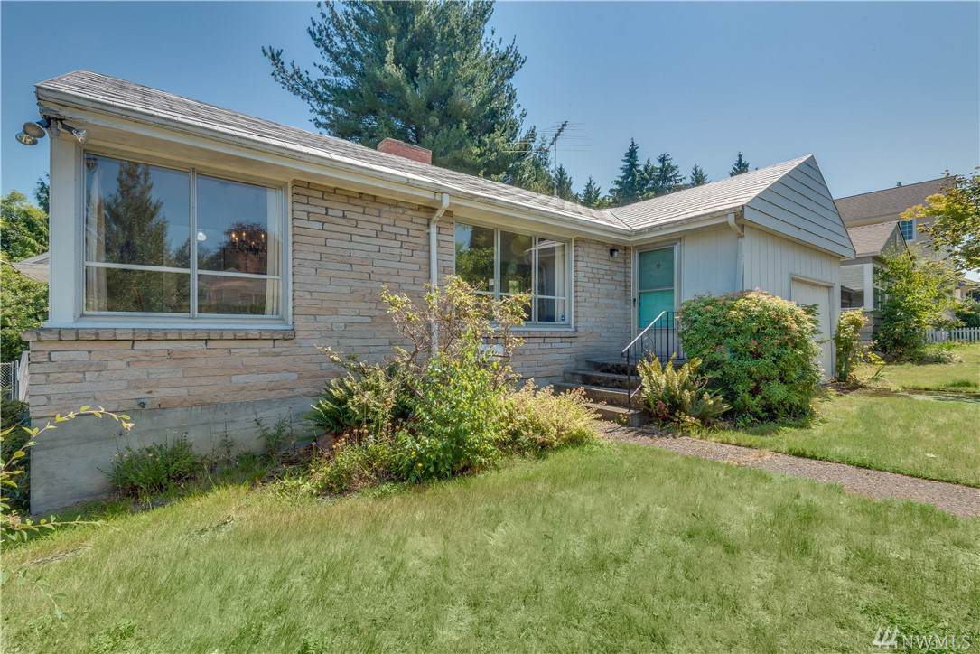 8240 43rd Ave - Photo 1