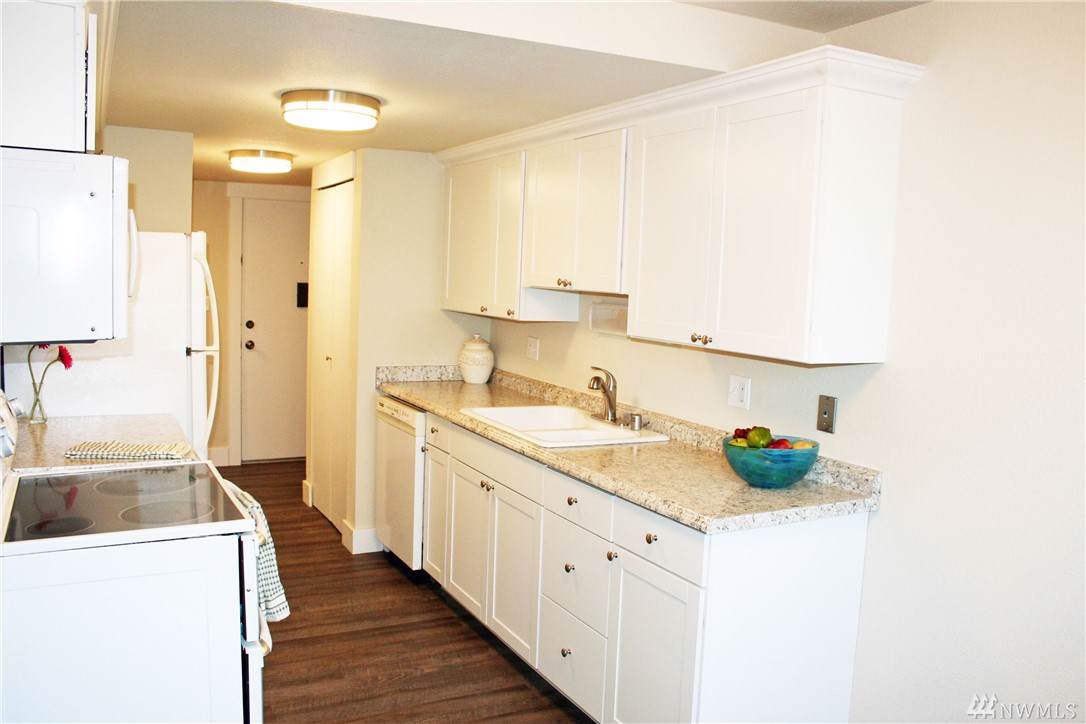1362 Orleans St - Photo 1