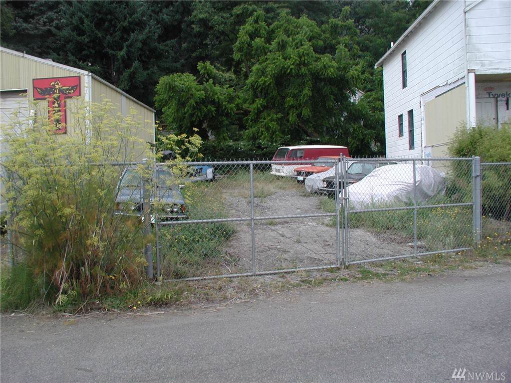 4015 16th Ave - Photo 1
