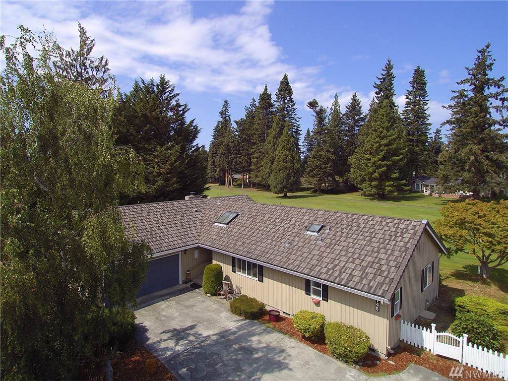 145 Emerald Dr - Photo 1
