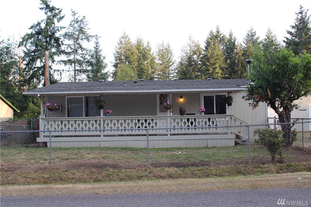 70 Lakeshore Dr - Photo 1