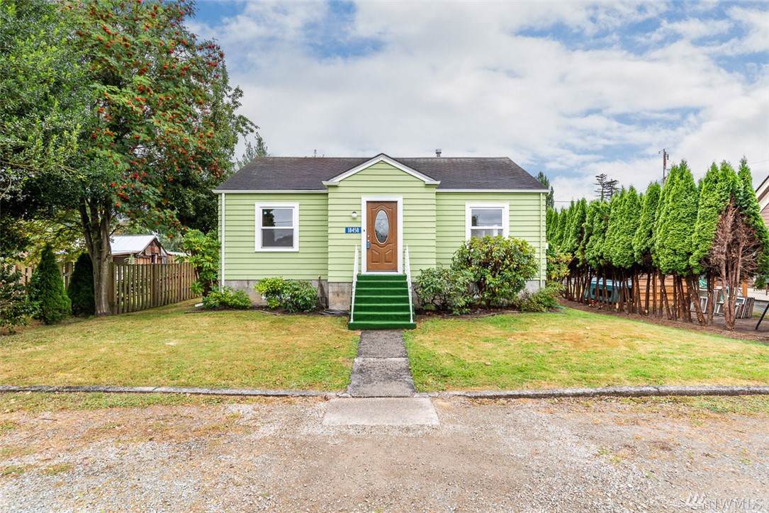 18458 Cascade St - Photo 1