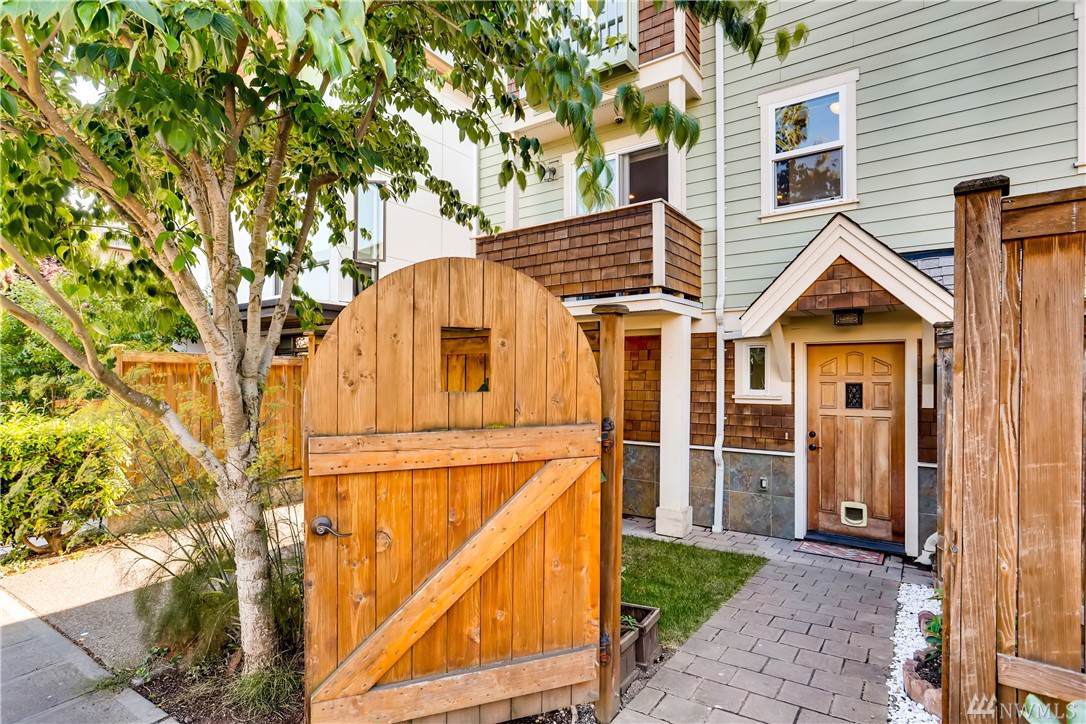 3641 Phinney Ave - Photo 1