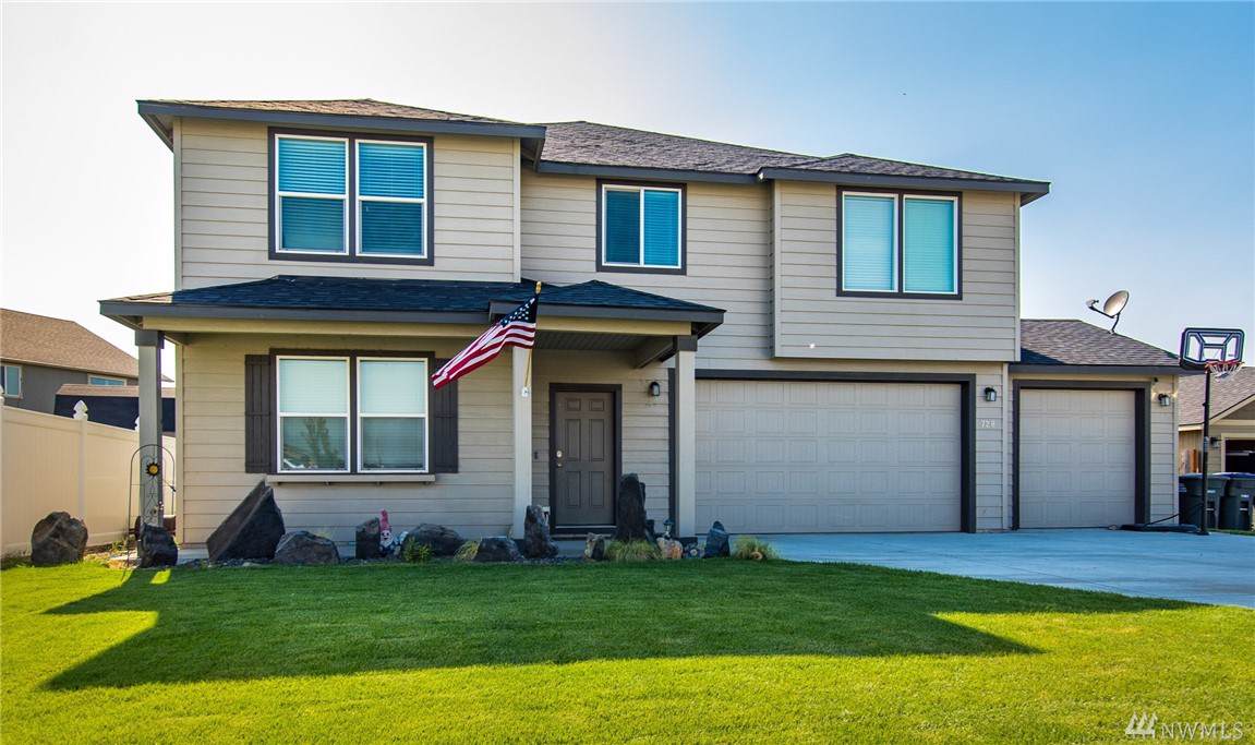 728 Lakeland Dr - Photo 1
