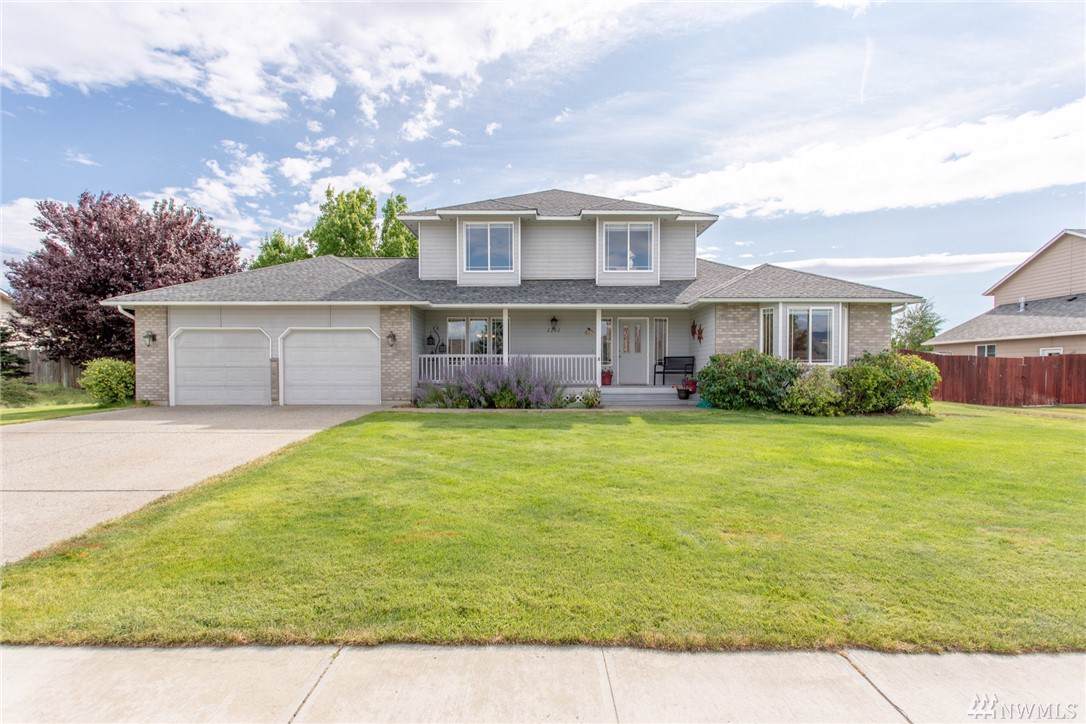 2202 Inglewood Dr - Photo 1
