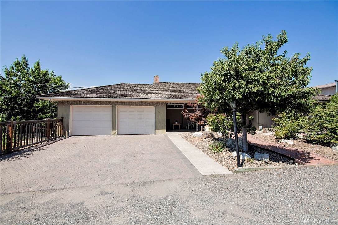 1401 Brick Rd - Photo 1