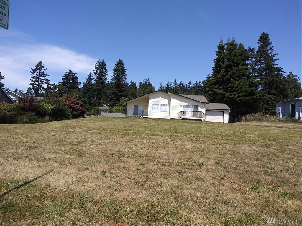 5412 Kingsway - Photo 1