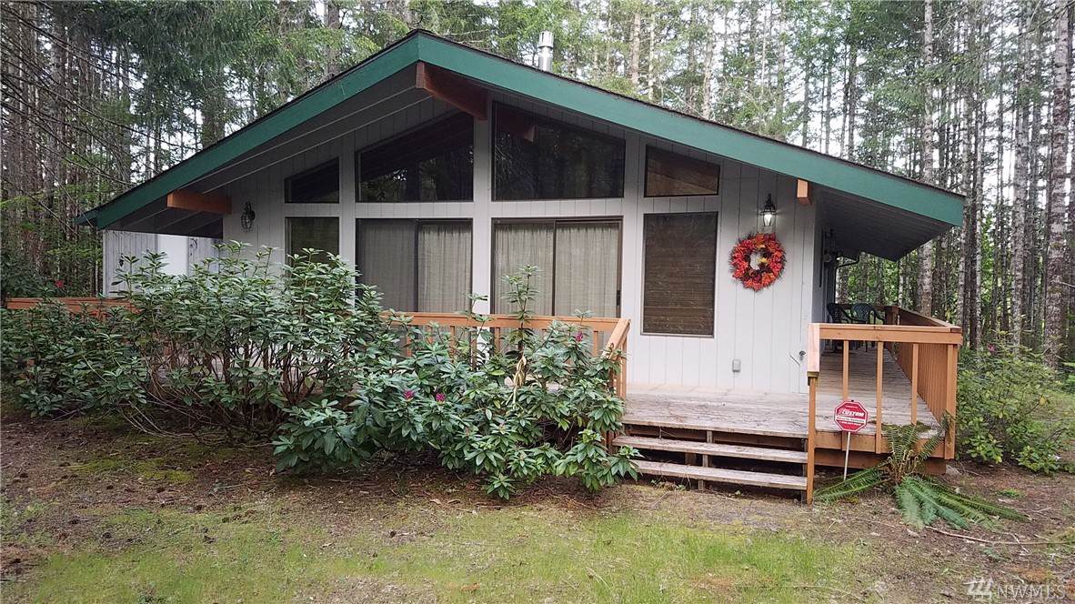 401 Lakeview Dr - Photo 1