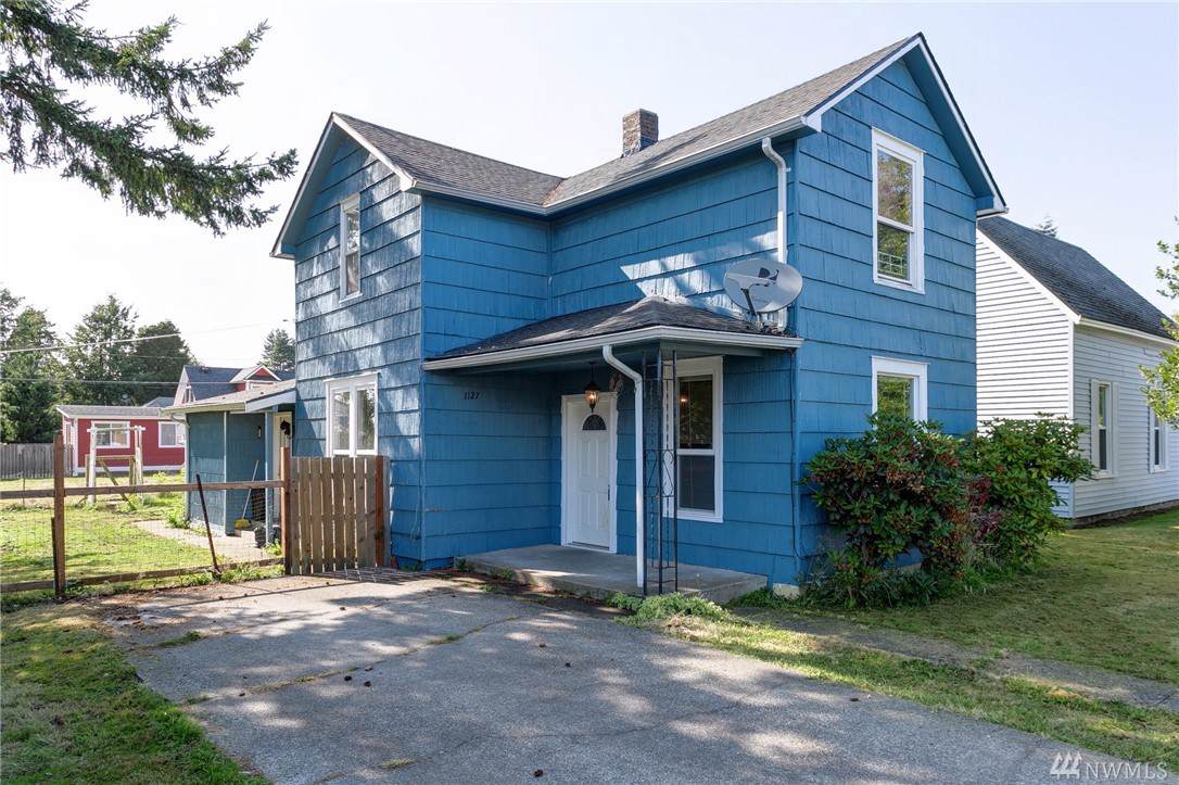 1127 4th Street - Photo 1