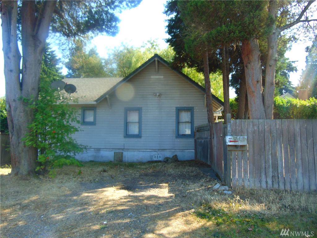 112 54TH St - Photo 1