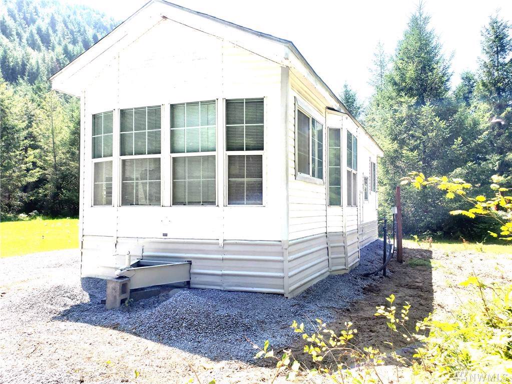 186 Rainier Dr - Photo 1